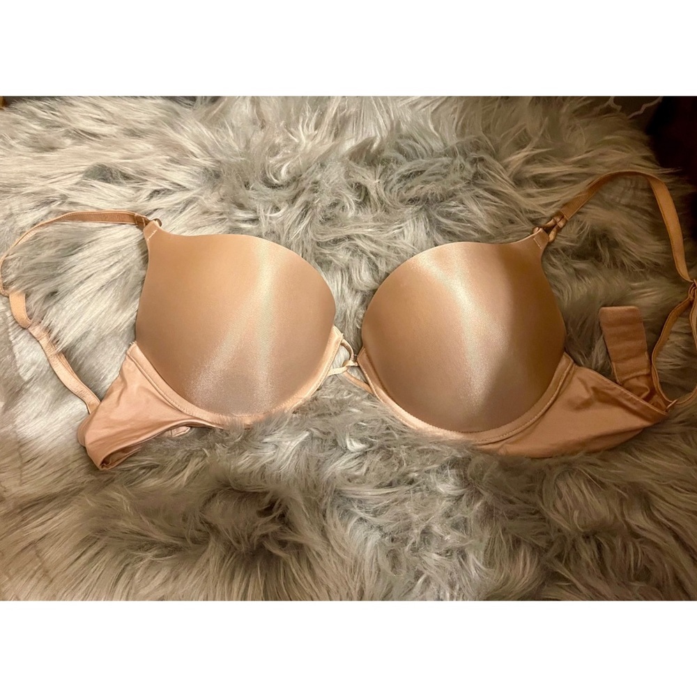 Victoria secret 32D plunge -ultra padded bra